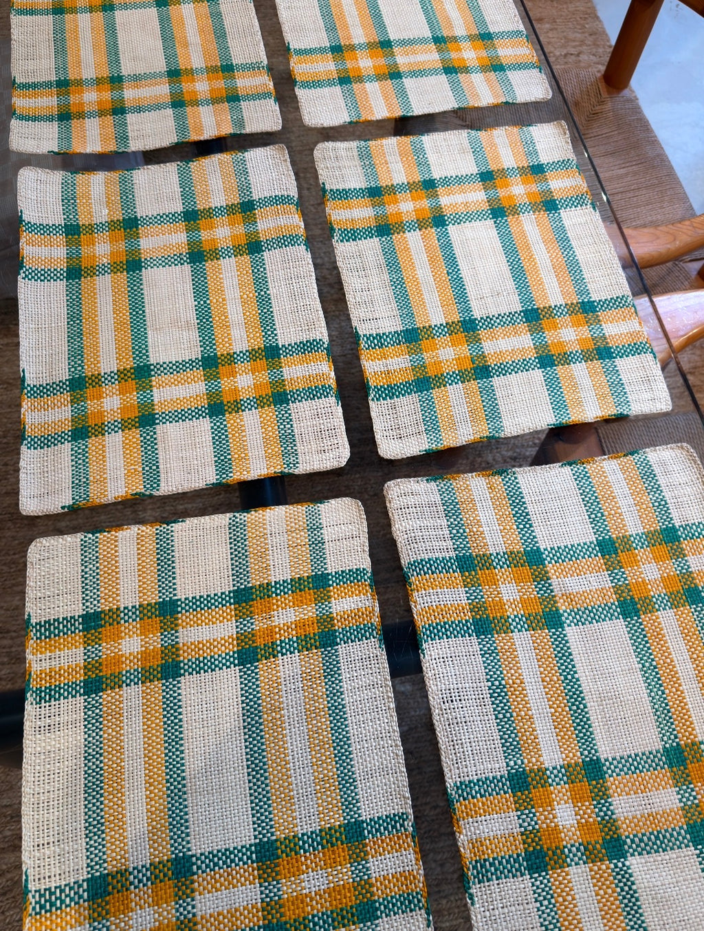 Guanabana Straw placemats set of 6 green/orange