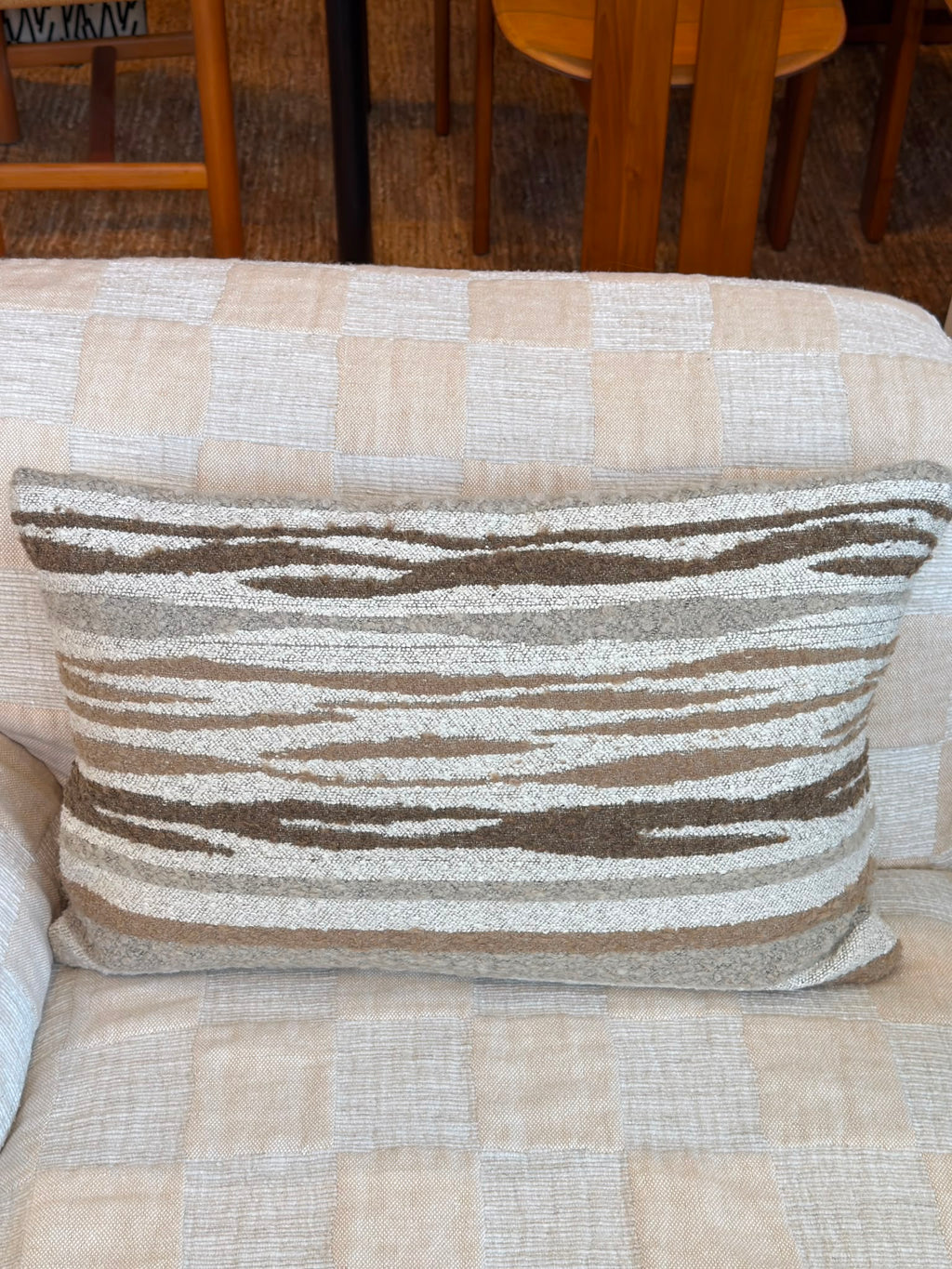 Larsen cushion