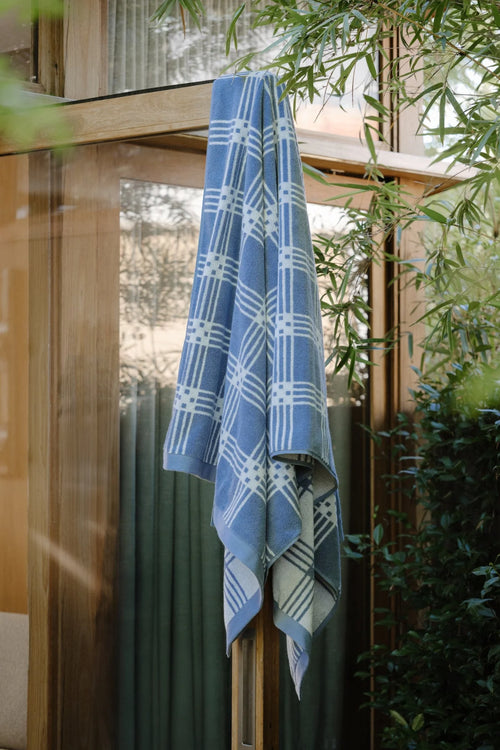 Baina towel FRISA CELESTE / CHALK
